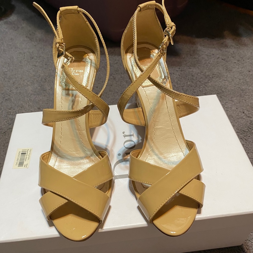 Dior Escapade Wedge